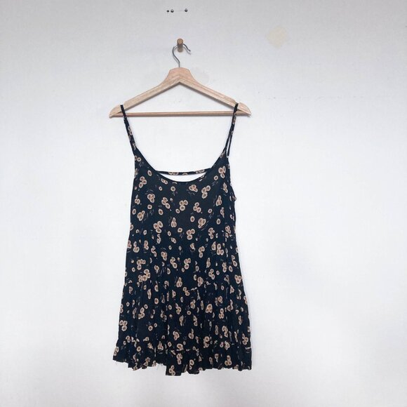 Brandy Melville BOHO Floral Jada Dress - Picture 4 of 12
